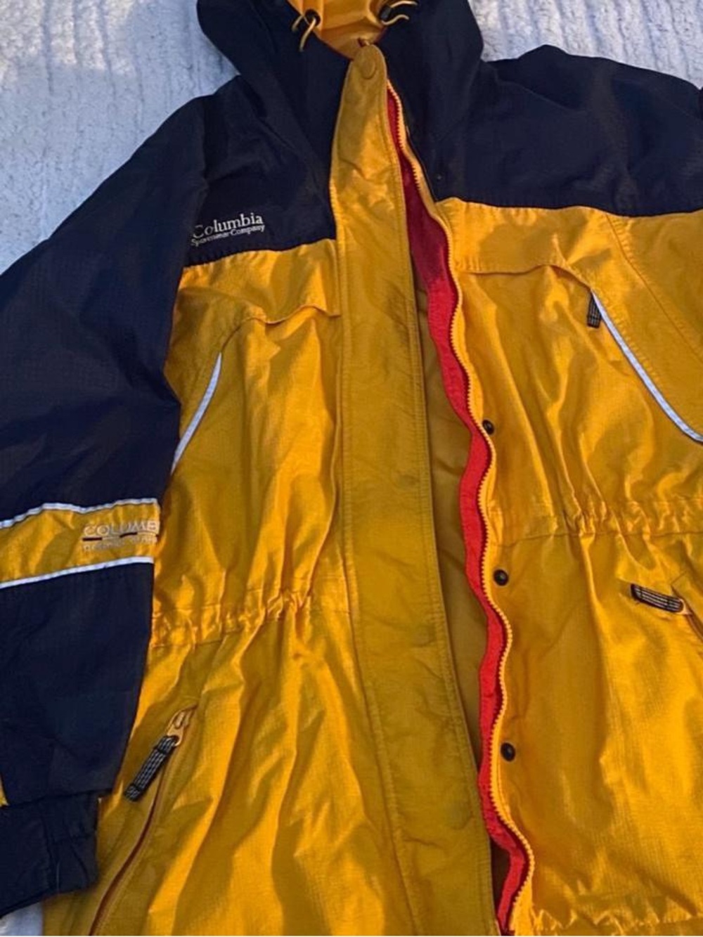 Columbia Yellow and Black Hooded Raincoat